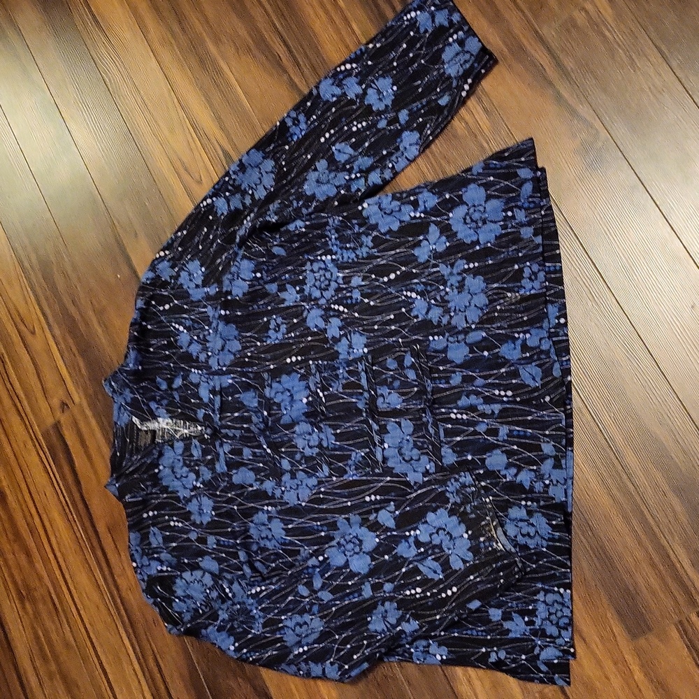 EUC 100% silk blouse